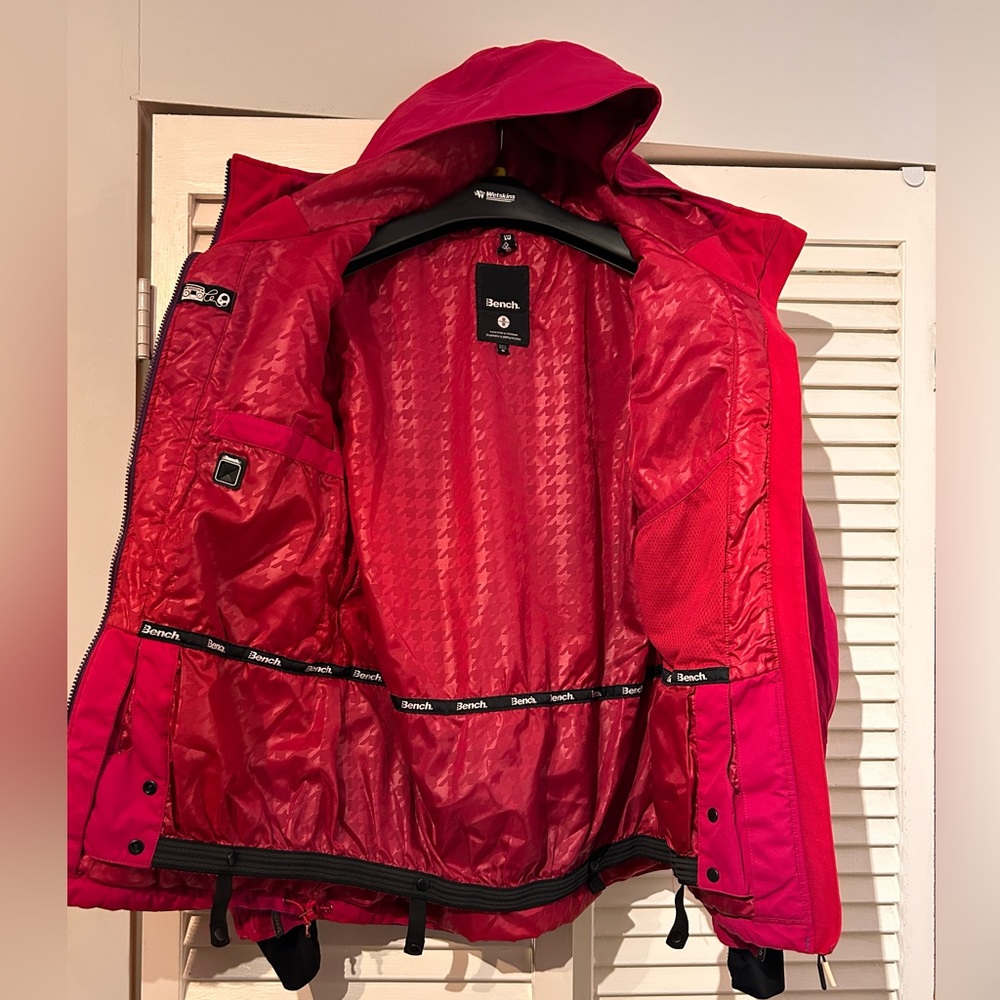 Bench Jacket - Picture 3 of 3
